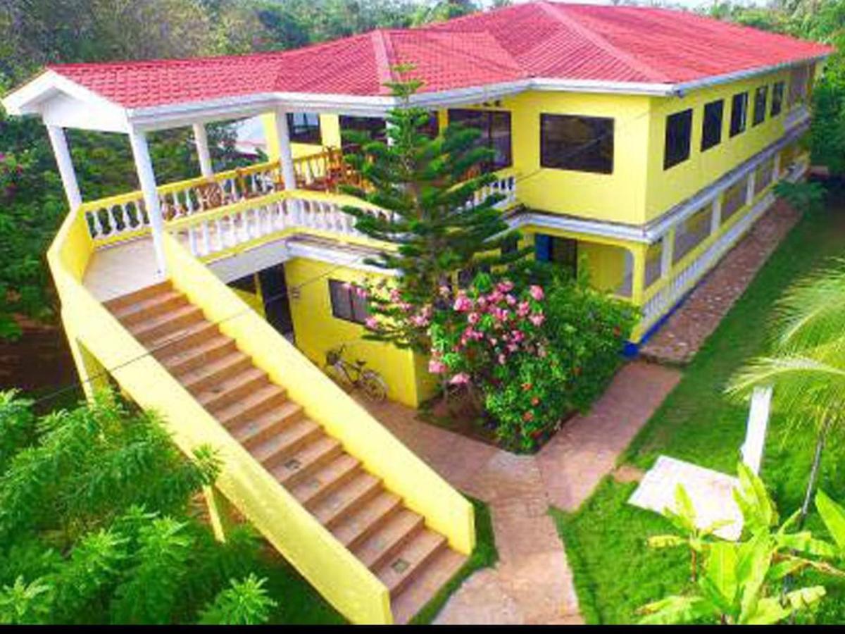 Sunshine Hotel Little Corn Island Buitenkant foto