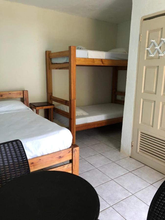 Sunshine Hotel Little Corn Island Buitenkant foto