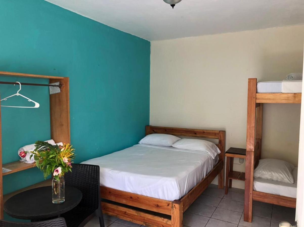 Sunshine Hotel Little Corn Island Buitenkant foto