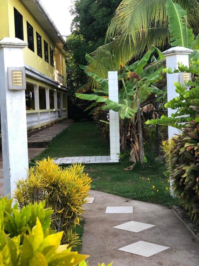 Sunshine Hotel Little Corn Island Buitenkant foto