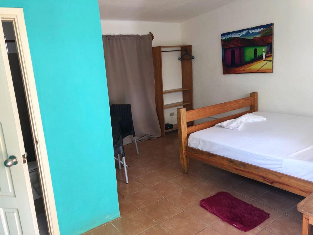 Sunshine Hotel Little Corn Island Buitenkant foto