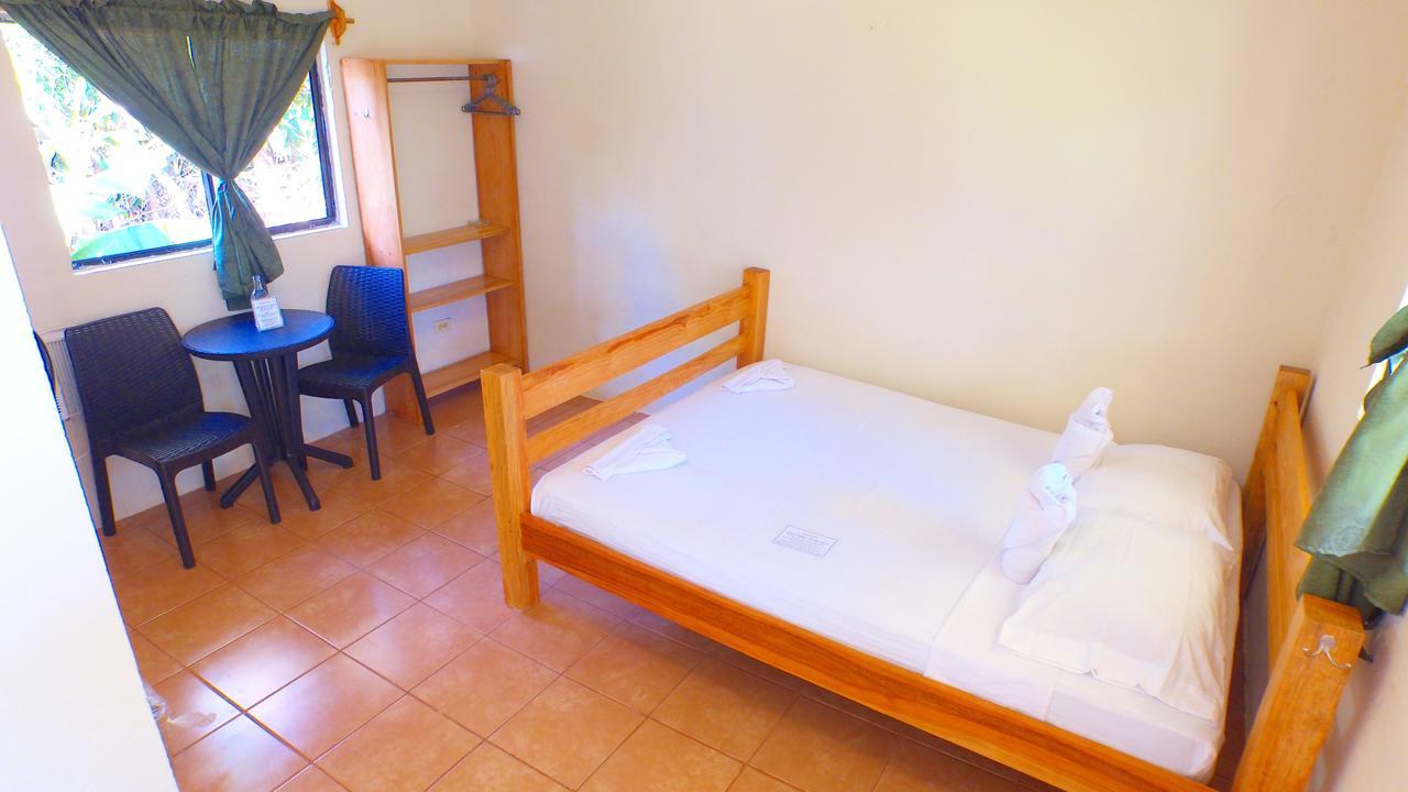 Sunshine Hotel Little Corn Island Buitenkant foto