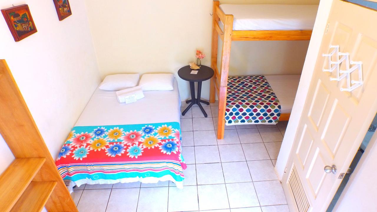 Sunshine Hotel Little Corn Island Buitenkant foto